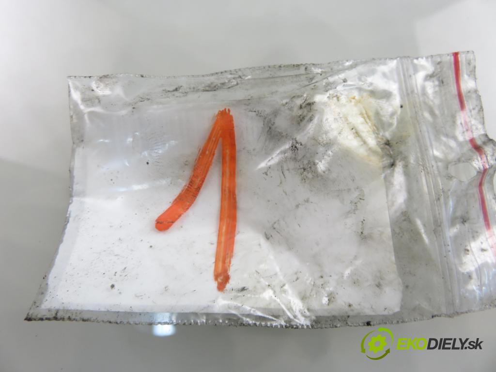 RENAULT SCENIC II (JM0/1_) MINIVAN 2007 0,00 1.9 dCi (JM14) - F9Q 804 1870,00 vstrekovač 8200389369 ; 0445110230 (Vstrekovač paliva)