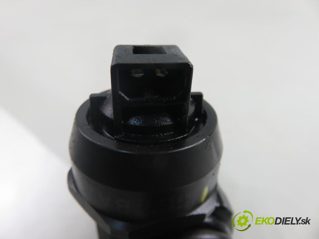 SKODA ROOMSTER (5J) KOMBIVAN 2007 77,00 1.9 TDI - BSW 1896,00 Vstrekovač 038130073AG (Vstrekovač paliva)