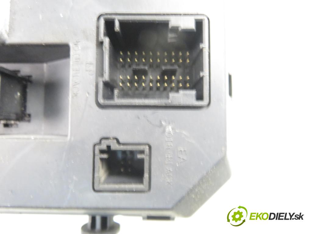 CITROEN C3 II (SC_) HB 2000 50,00 1.0 VTi 68 - ZMZ (EB0) 999,00 MODUL BSI 9666952080
