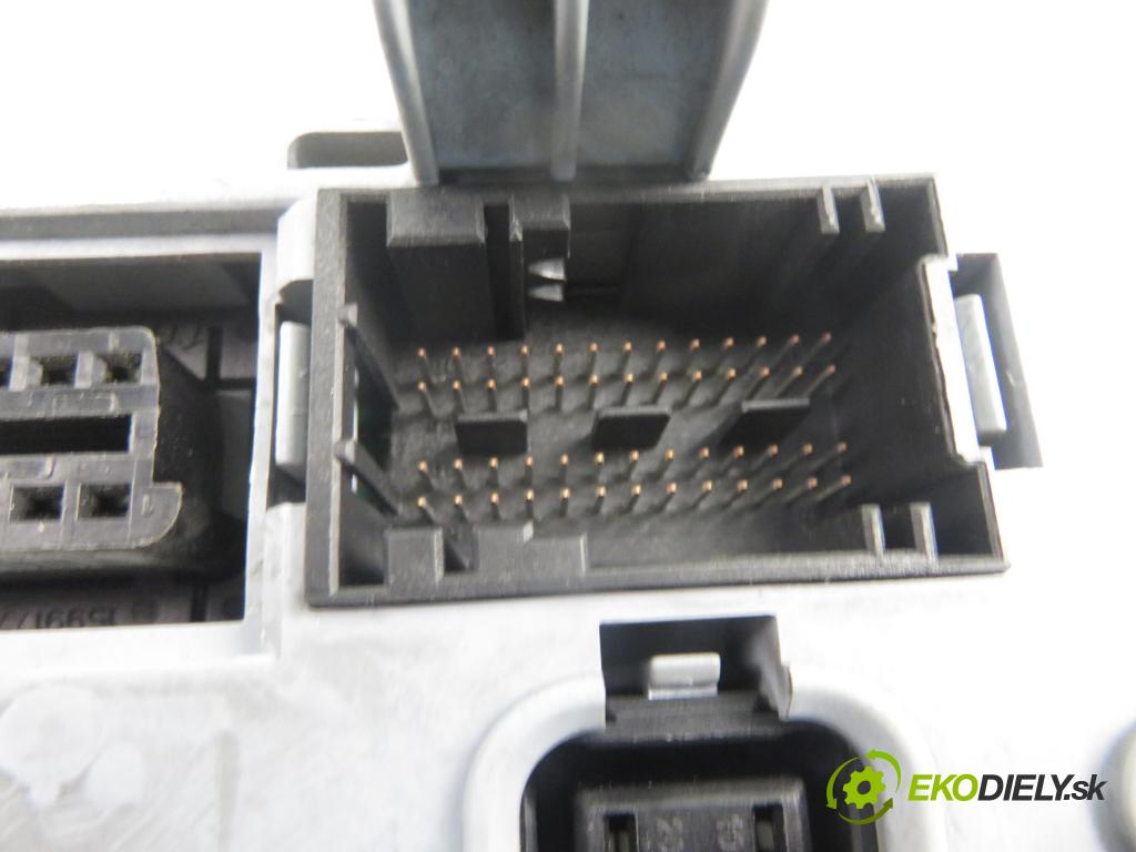 FIAT LINEA (323_) SEDAN 2009 66,00 1.3 D Multijet 90 1248,00 MODUL BSI 51825659