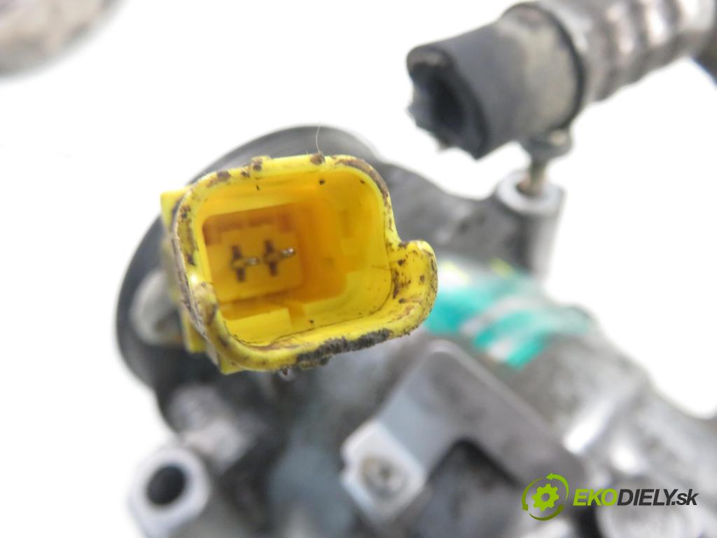 PEUGEOT 206 SW (2E/K) KOMBI 2004 50,00 1.4 HDi - 8HX (DV4TD) 1398,00 KOMPRESOR: klimatizácie 9646273880 (Kompresor klimatizácie)