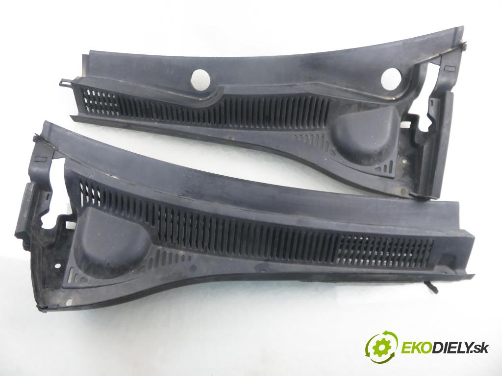 FIAT SEDICI (189_) CROSSOVER 2006 88,00 1.9 D Multijet 120 4x4 - D19AA 1910,00 Torpédo, plast pod čelné okno 7234179J1L ; 7233179J1 (Torpédo (plast pod čelným sklom))