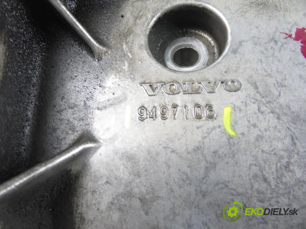 VOLVO V70 II SW (285) KOMBI 2004 154,00 2.5 T AWD 209 - B 5254 T2 2521,00 uchycení alternátora 9497106