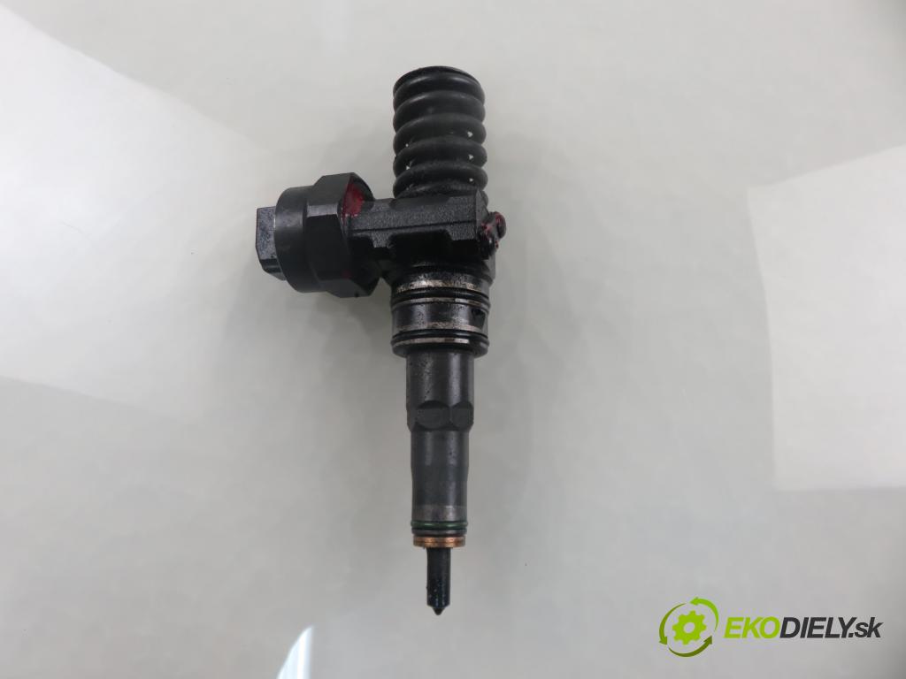 AUDI A4 Avant (8D5, B5) KOMBI 2001 85,00 1.9 TDI - AJM 1896,00 Vstrekovač 038130073F ; 0414720007 (Vstrekovač paliva)