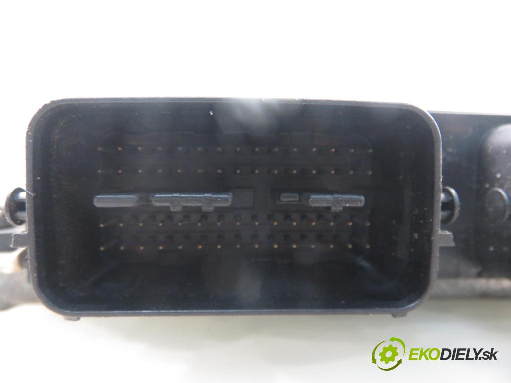 SUZUKI SX4 (EY, GY) CROSSOVER 2008 79,00 1.6 VVT 4x4 (RW 416) 107 - M16A 1586,00 Riadiaca jednotka Motor 3392079J2 ; MB1123002563