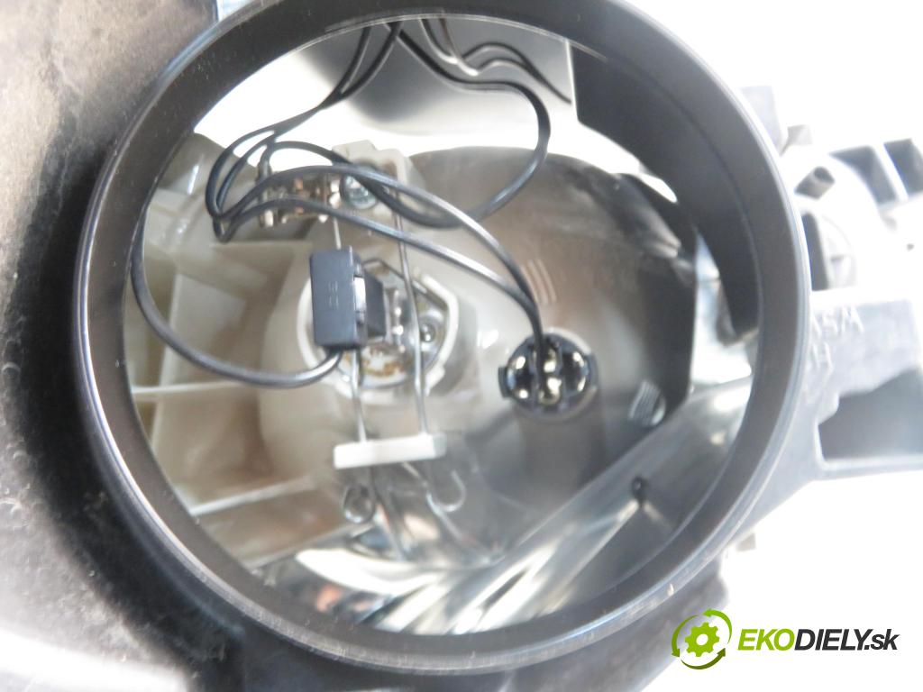 CITROEN C3 II (SC_) HB 2000 50,00 1.0 VTi 68 - ZMZ (EB0) 999,00 Svetlo PP 9677033880
