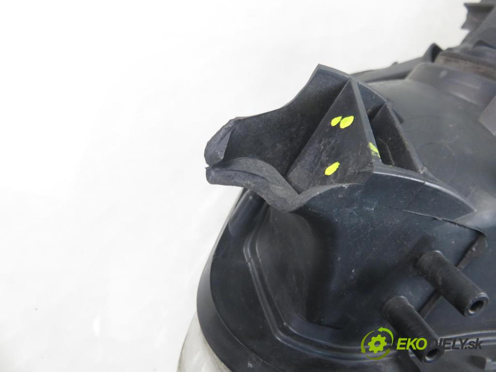 CITROEN C3 II (SC_) HB 2000 50,00 1.0 VTi 68 - ZMZ (EB0) 999,00 Svetlo PP 9677033880