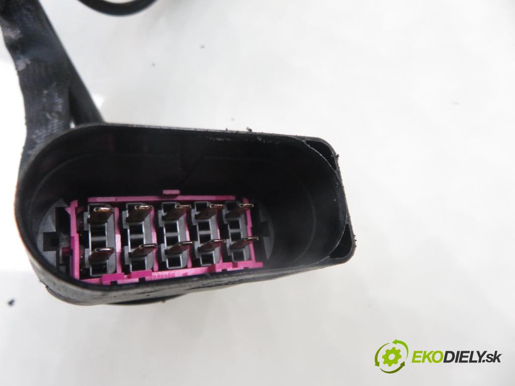 AUDI A3 (8L1) HB 1997 66,00 1.9 TDI - AGR 1896,00 Pumpa vstrekovacia 0460404977 ; 038130107D (Vstrekovacie čerpadlo)