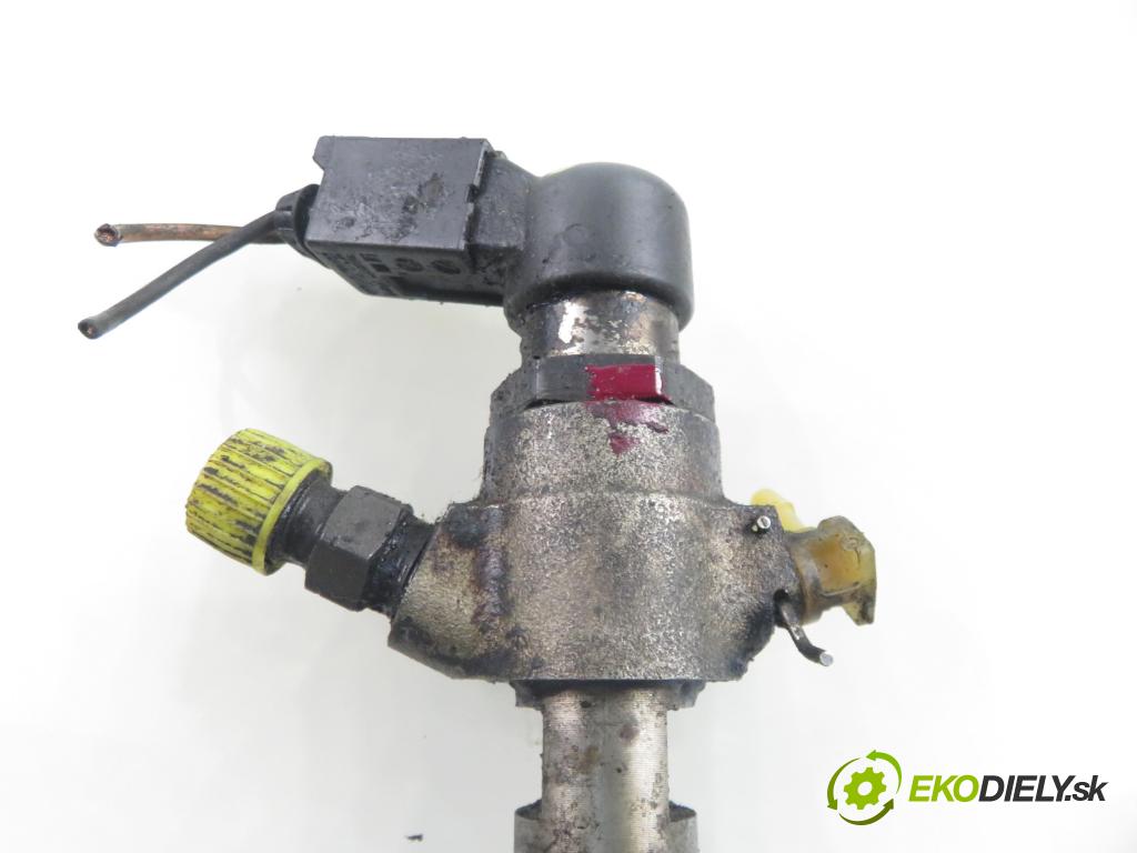 MAZDA 2 (DY) HB 2005 50,00 1.4 CD - F6JA 1399,00 vstrekovač 9655304880 (Vstrekovač paliva)