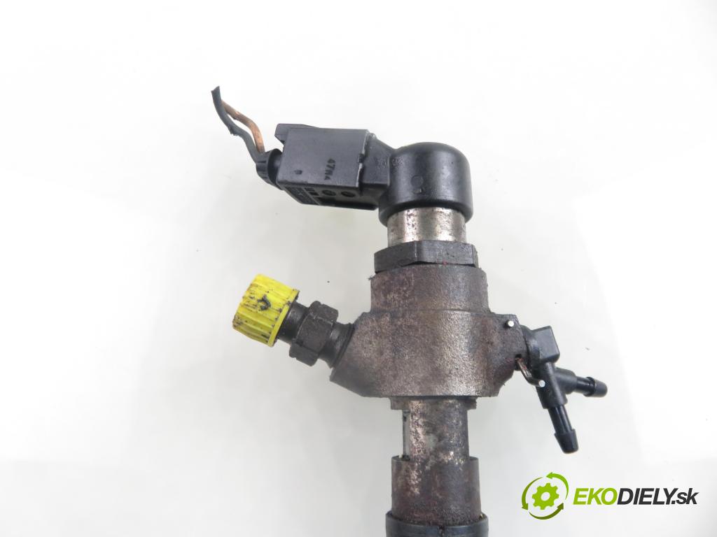 MAZDA 2 (DY) HB 2005 50,00 1.4 CD - F6JA 1399,00 vstrekovač 9655304880 (Vstrekovač paliva)