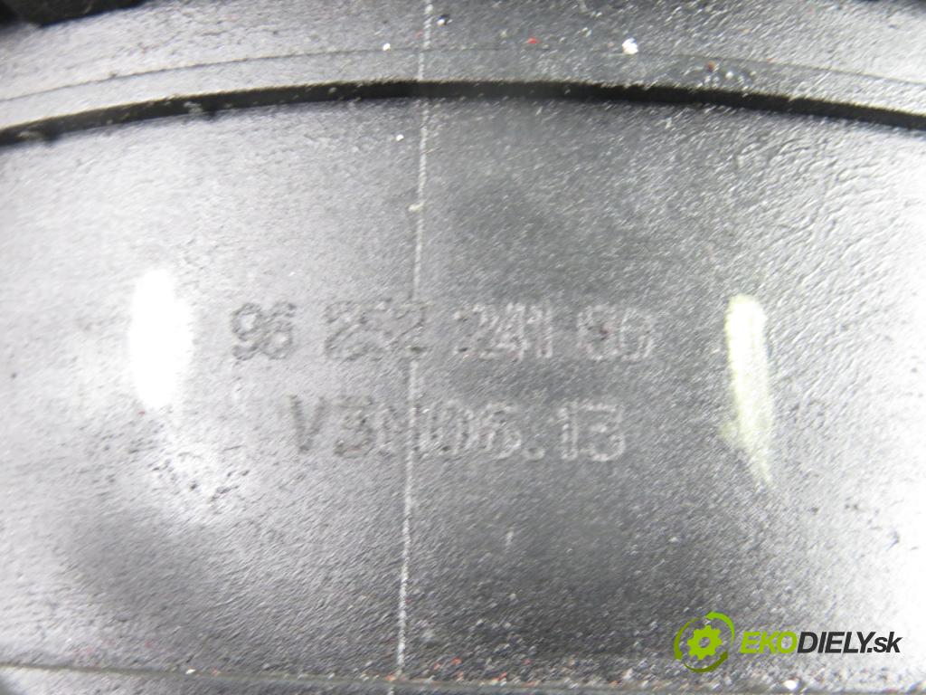 PEUGEOT PARTNER Combispace (5F) KOMBIVAN 2003 51,00 1.9 D - WJY (DW8B) 1868,00 Obal filtra paliva 9625224180 (Obal palivového filtra)