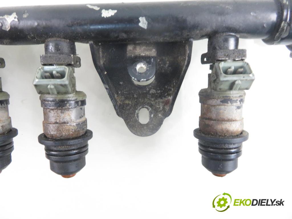AUDI 80 (8C, B4) SEDAN 1992 85,00 2.0 E 115 - ABK 1984,00 lišta vstřikovací 037906031C ; 0280150902 (Vstřikovací lišta)