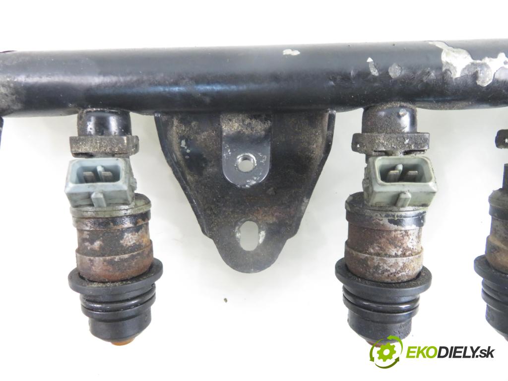 AUDI 80 (8C, B4) SEDAN 1992 85,00 2.0 E 115 - ABK 1984,00 lišta vstřikovací 037906031C ; 0280150902 (Vstřikovací lišta)