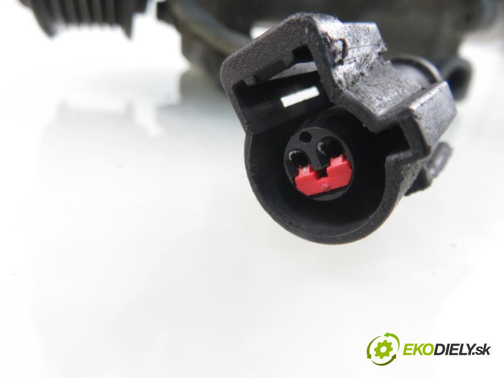 MAZDA 2 (DY) HB 2004 50,00 1.4 CD - F6JA 1399,00 KOMPRESOR: klimatizácie (Kompresor klimatizácie)