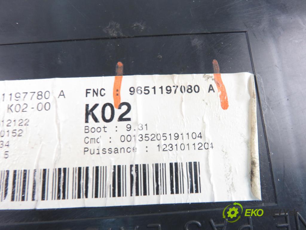 PEUGEOT 307 (3A/C) HB 2004 50,00 1.4 HDi - 8HZ (DV4TD) 1398,00 MODUL BSI 9651197080A