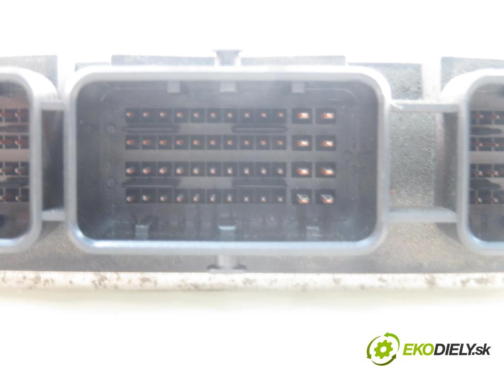 PEUGEOT 307 (3A/C) HB 2004 50,00 1.4 HDi - 8HZ (DV4TD) 1398,00 Riadiaca jednotka Motor 0281011090 ; 9654984380
