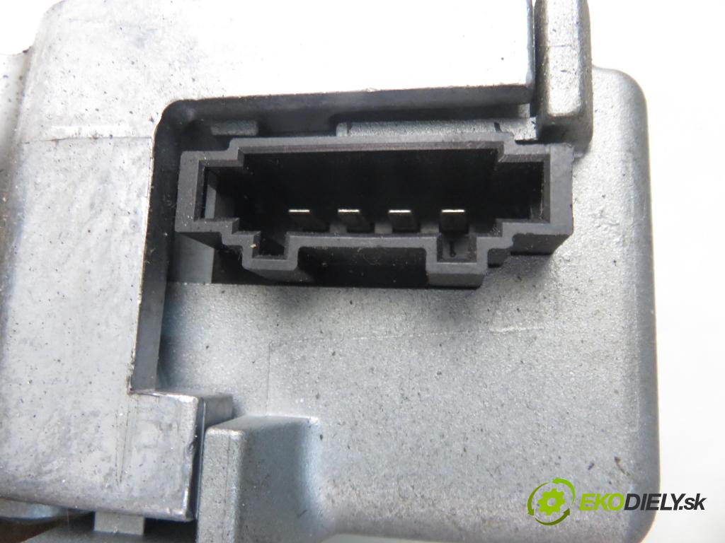 MERCEDES-BENZ KLASA B Sports Tourer (W245) HB 2007 103,00 B 200 CDI (245.208) -  140 OM 640.941 1991,00 Hriadeľ, tyč volantu A1694603916 (Tyč riadenia (volantu))