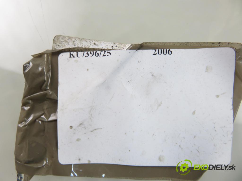 SUZUKI LIANA (ER) HB 2006 79,00 1.6 - M16A 1586,00 spinačka 97RI010616 (Spínacia skrinka)
