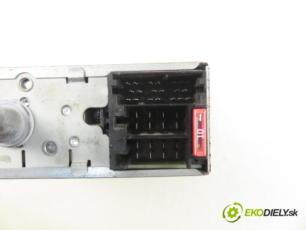 FIAT GRANDE PUNTO (199_) HB 2007 57,00 1.4 - 350 A1.000 1368,00 RADIO CD 735446970 ; 9184538751