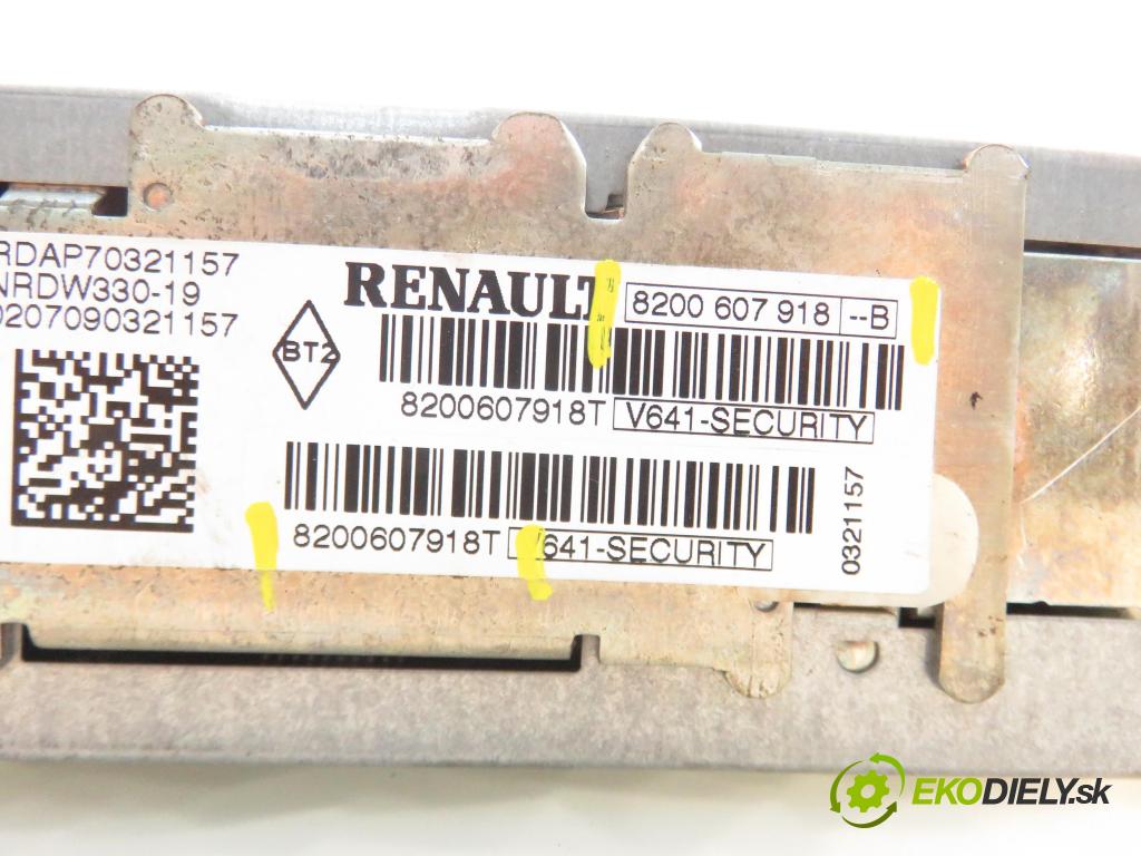 RENAULT SCENIC II (JM0/1_) MINIVAN 2007 0,00 1.9 dCi (JM14) - F9Q 804 1870,00 RADIO 8200607918B ; 8200607918T