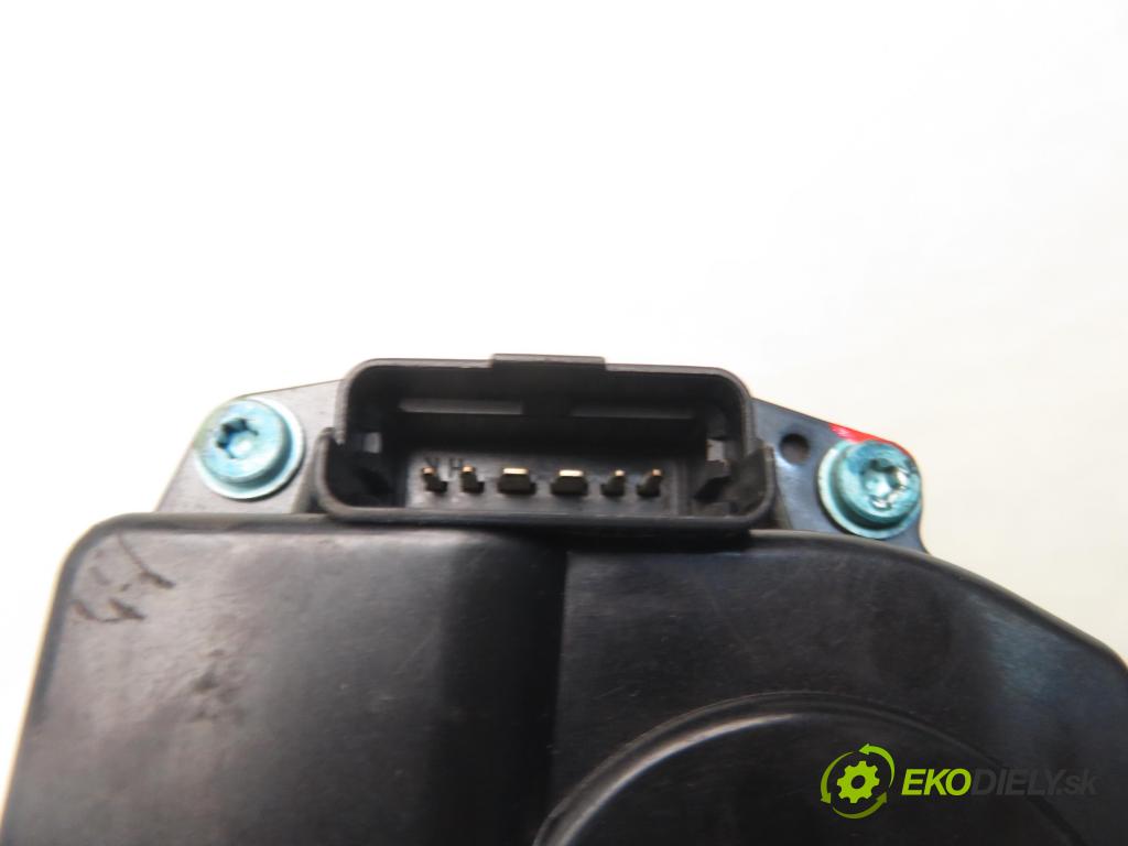 CITROEN C2 (JM_) HB 2004 50,00 1.4 - KFV (TU3JP) 1360,00 Škrtiaca klapka  (Škrtiaca klapka)