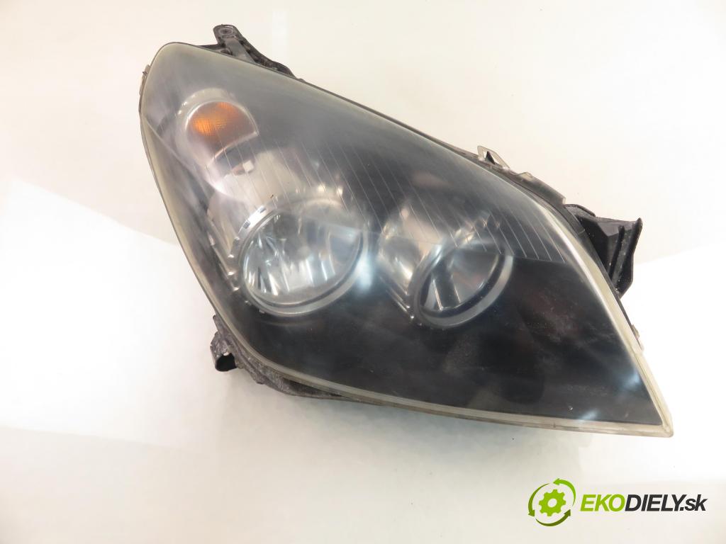 OPEL ASTRA H Kombi (A04) KOMBI 2006 110,00 1.9 CDTI - Z 19 DTH 1910,00 Svetlo PP 24451033RH