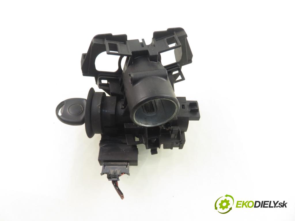 OPEL COMBO C FURGON 2007 55,00 1.3 CDTI 16V - Z 13 DTJ 1248,00 spinačka 90589313 (Spínacia skrinka)