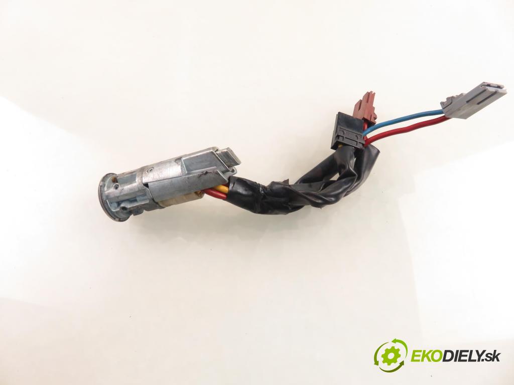 CITROEN SAXO (S0, S1) HB 2001 55,00 1.4 VTS - KFW (TU3JP) 1360,00 spinačka  (Spínacia skrinka)