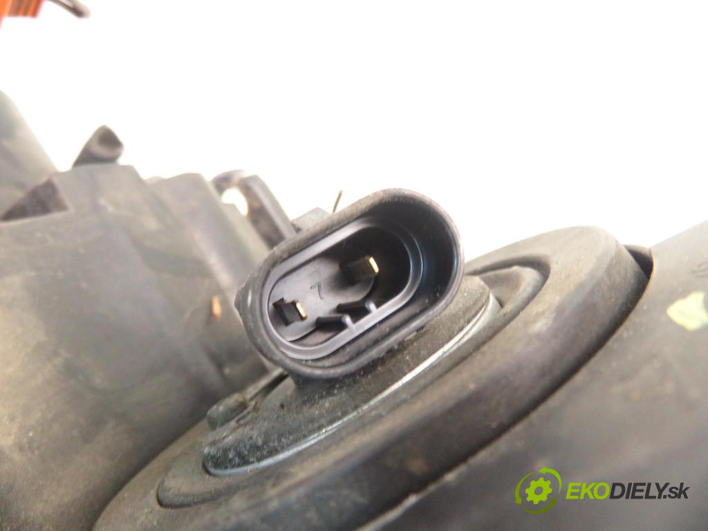 MAZDA 3 (BK) HB 2007 66,00 1.6 MZ-CD - Y406 1560,00 Svetlo LP P2951