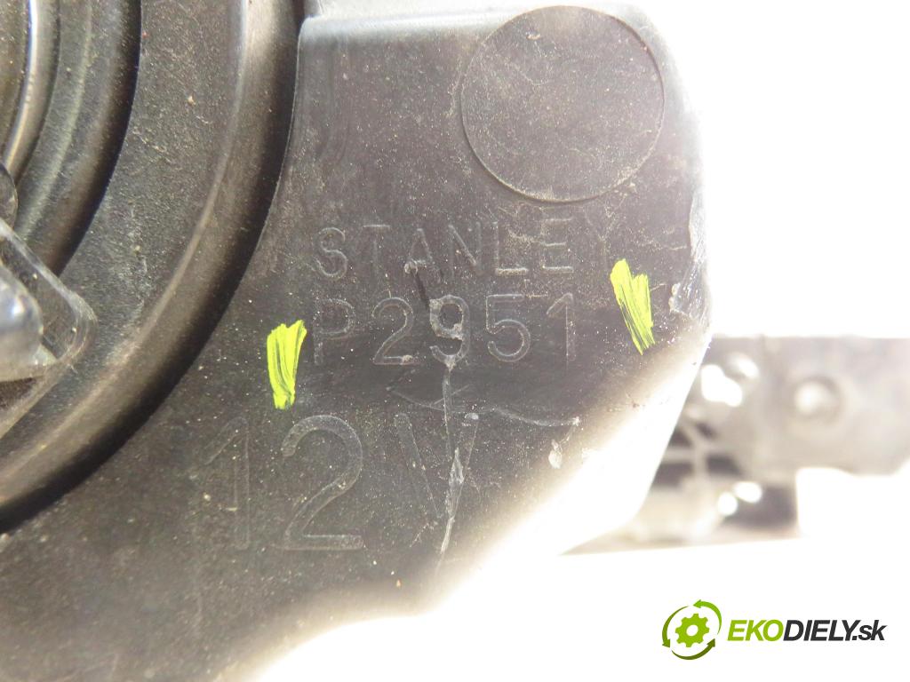 MAZDA 3 (BK) HB 2007 66,00 1.6 MZ-CD - Y406 1560,00 Svetlo LP P2951