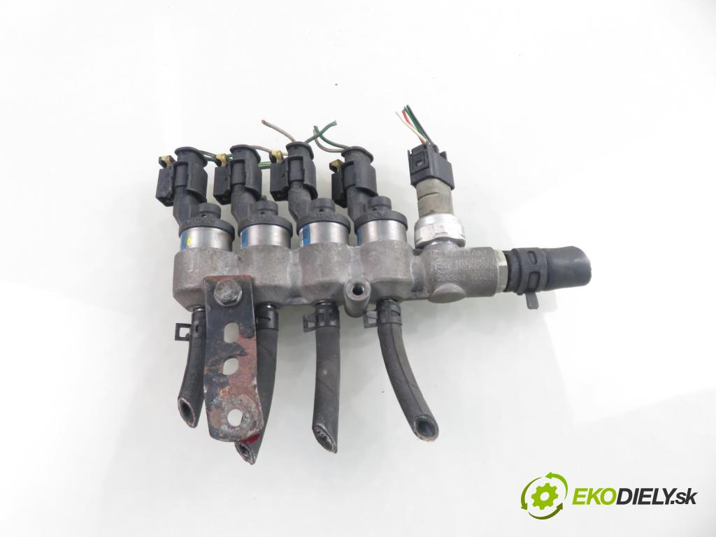 SUBARU FORESTER (SF_) CROSSOVER 1998 90,00 2.0 SOHC AWD 122 - EJ202 1994,00 Lišta vstrekovacia LPG 09SQ99020021 ; 67R010105
