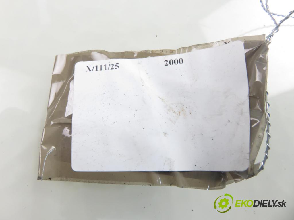 AUDI A4 Avant (8D5, B5) KOMBI 2000 92,00 1.8 - ARG 1781,00 MECHANISMUS/ motorek stěračů 8D1955603A ; 3397033145