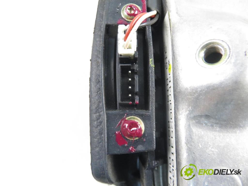 AUDI A4 Avant (8D5, B5) KOMBI 2000 92,00 1.8 - ARG 1781,00 AirBag air BAG volantu 4B0880201M