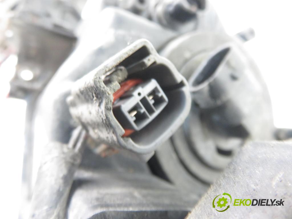 MAZDA 5 (CR19) VAN 2006 105,00 2.0 MZR-CD 143 - RF7J 1998,00 Svetlo PP P5117R