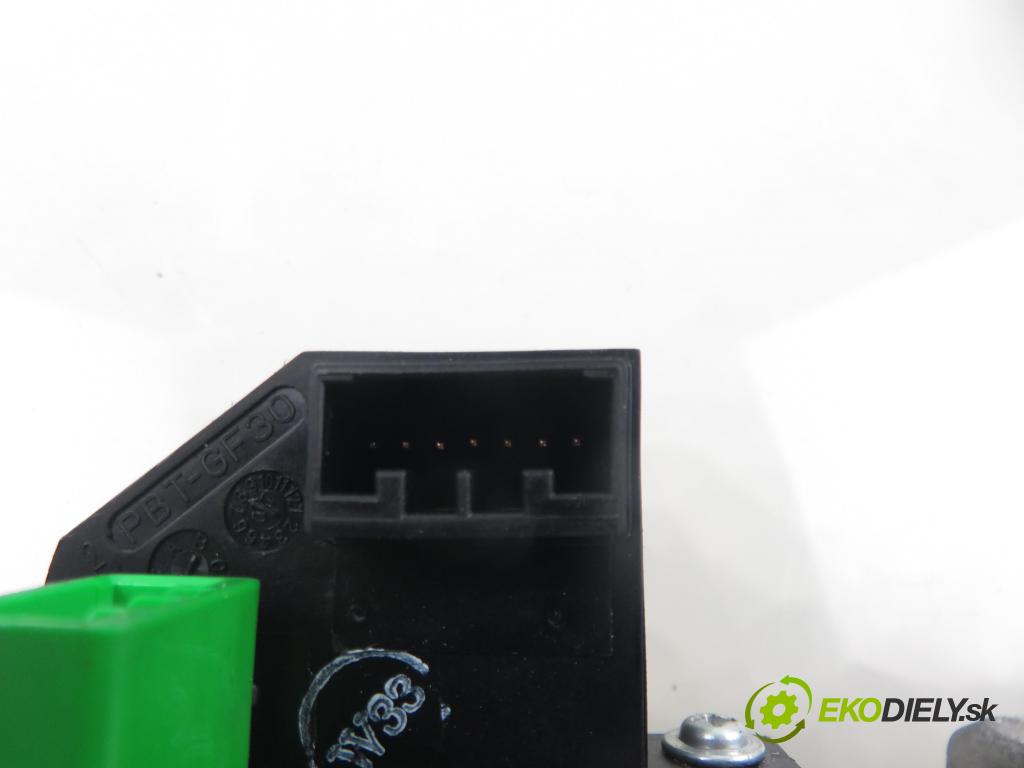 HONDA CIVIC VIII (FN, FK) HB 2008 61,00 1.4 (FK1) - L13A7 1339,00 spinačka  (Spínacia skrinka)