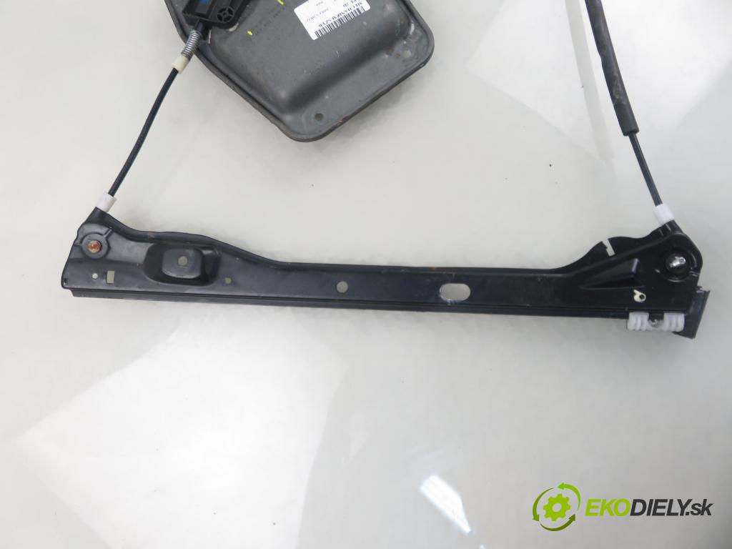 VW GOLF V (1K1) HB 2004 55,00 1.4 16V - BCA 1390,00 mechanismus oken 3D 1K3837461A ; 1K0959793C ; F005S00149