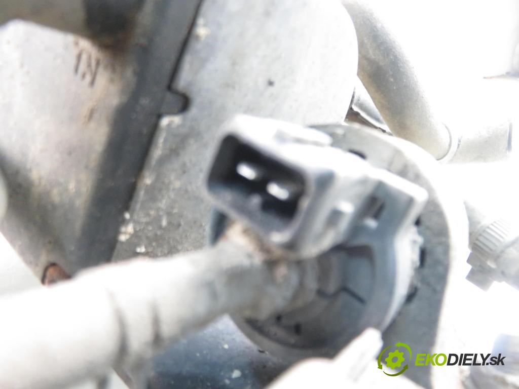 MAZDA 5 (CR19) VAN 2006 105,00 2.0 MZR-CD 143 - RF7J 1998,00 Webasto 252383 (Webasto (nezávislé topení))