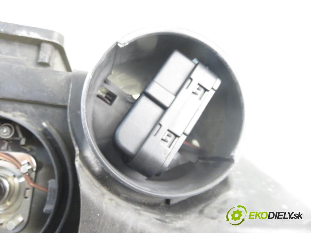 OPEL MERIVA A nadwozie wielkoprzestrzenne (MPV) (X03) HB 2006 74,00 1.7 CDTI 100 - Z 17 DTH 1686,00 Svetlo LP 93294337