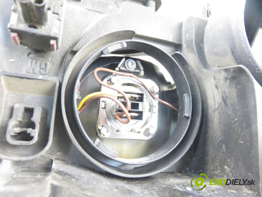 OPEL MERIVA A nadwozie wielkoprzestrzenne (MPV) (X03) HB 2006 74,00 1.7 CDTI 100 - Z 17 DTH 1686,00 Svetlo LP 93294337