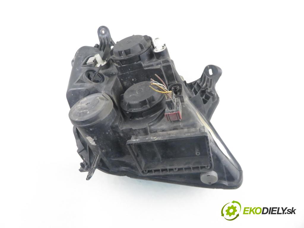 OPEL MERIVA A nadwozie wielkoprzestrzenne (MPV) (X03) HB 2006 74,00 1.7 CDTI 100 - Z 17 DTH 1686,00 Svetlo LP 93294337