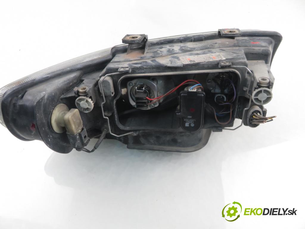 SEAT LEON (1M1) HB 2002 77,00 1.6 16 V - AZD 1598,00 Svetlo LP 1M1941001D