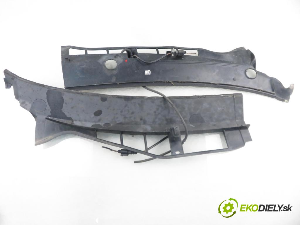 SKODA OCTAVIA I Combi (1U5) KOMBI 2004 74,00 1.9 TDI 4x4 - ATD 1896,00 Torpédo, plast pod čelné okno 1U0819404C (Torpédo (plast pod čelným sklom))