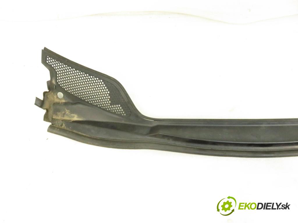 CITROEN C4 coupe (LA_) HB 2007 80,00 1.6 HDi - 9HZ (DV6TED4) 1560,00 Torpédo, plast pod čelné okno 96583760XT (Torpédo (plast pod čelným sklom))