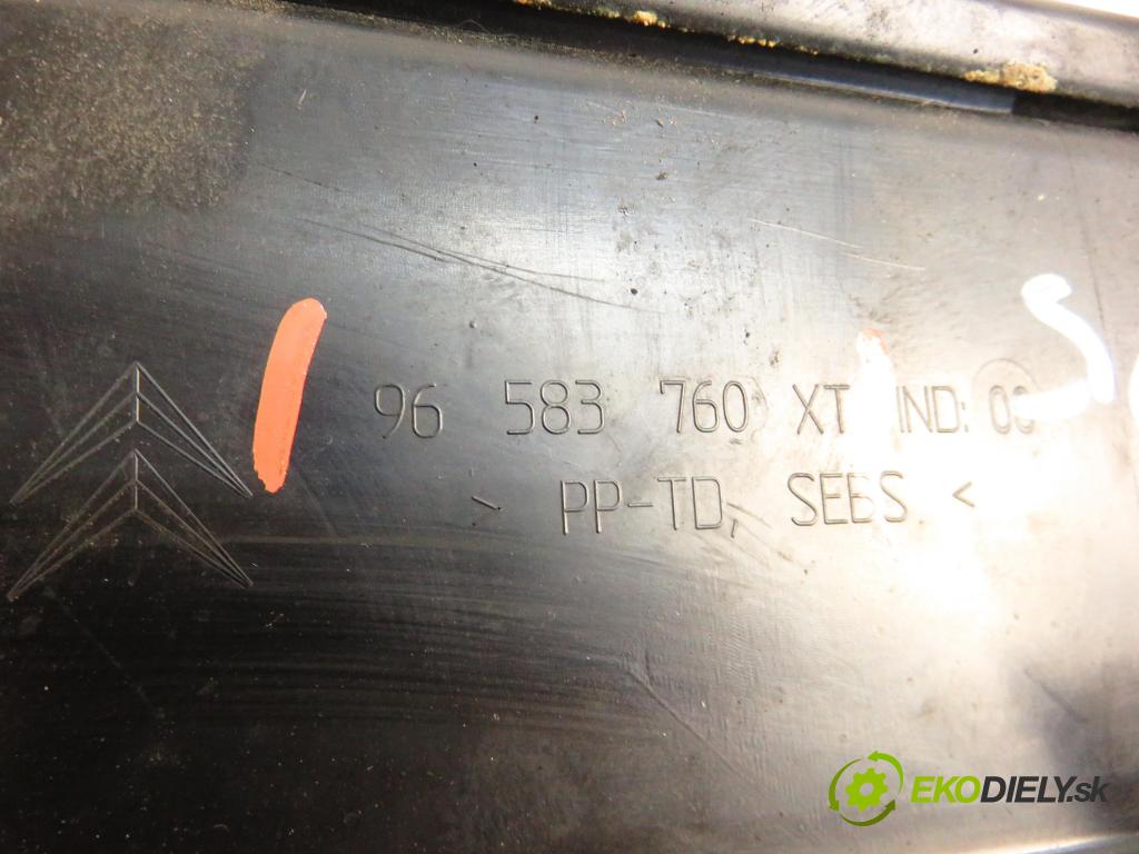 CITROEN C4 coupe (LA_) HB 2007 80,00 1.6 HDi - 9HZ (DV6TED4) 1560,00 Torpédo, plast pod čelné okno 96583760XT (Torpédo (plast pod čelným sklom))