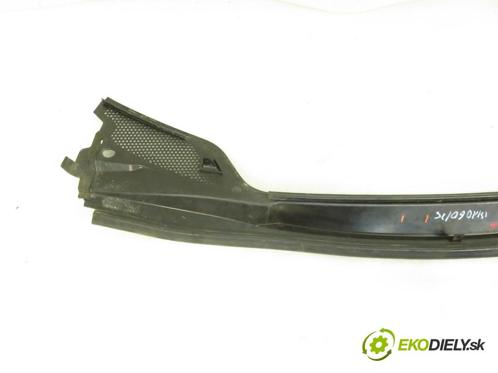 CITROEN C4 coupe (LA_) HB 2007 80,00 1.6 HDi - 9HZ (DV6TED4) 1560,00 Torpédo, plast pod čelné okno 96583760XT (Torpédo (plast pod čelným sklom))