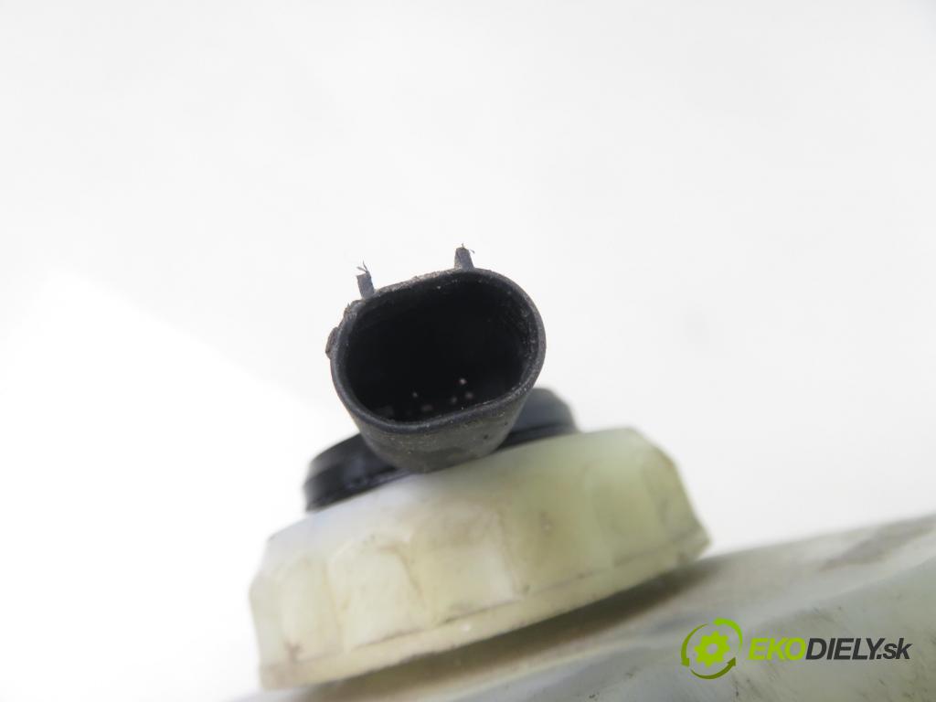 BMW X5 (E53) SUV 2000 210,00 4.4 i - M62 B44 (448S2) 4398,00 Posilovač 1165679 ; 34331165679 (Servočerpadlo)