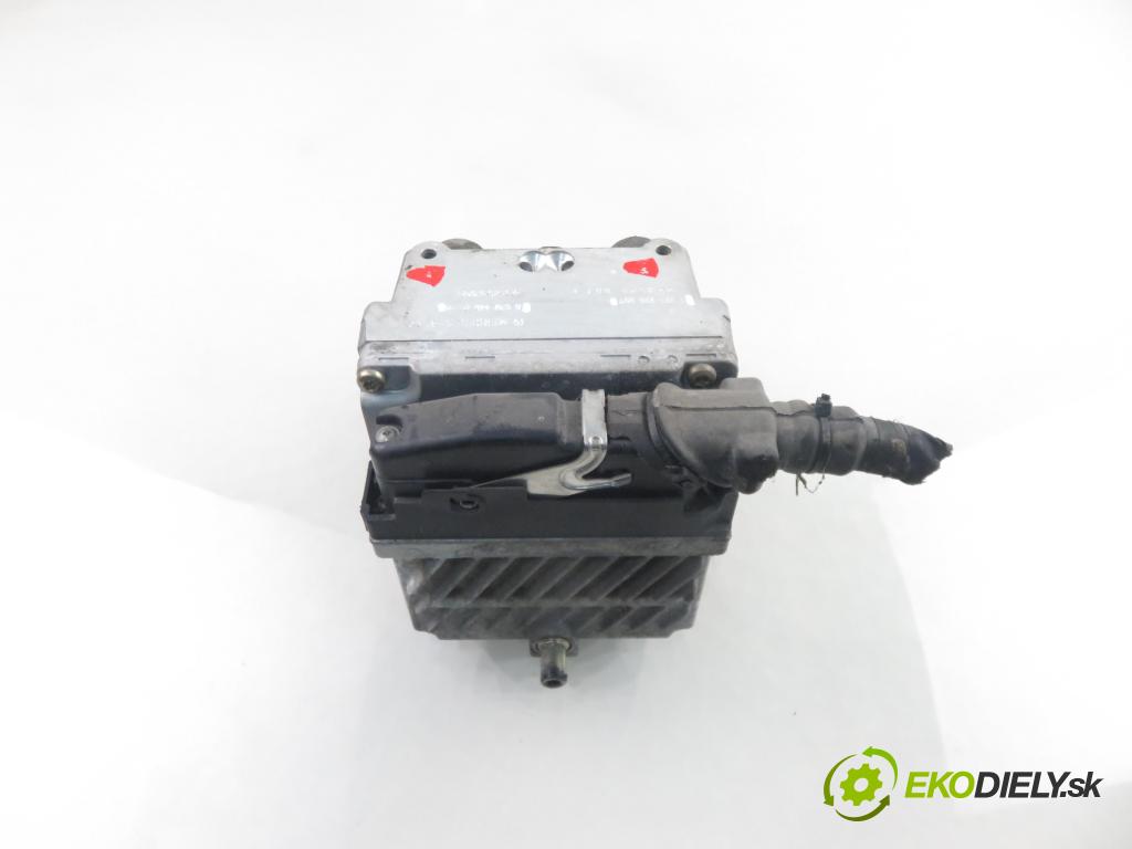 MERCEDES-BENZ VITO Skrzynia (638) FURGON 1996 72,00 110 D 2.3 (638.074, 638.078) - OM 601.970 2299,00 pumpa ABS A6384460114 ; 0265220003 (Pumpa ABS)