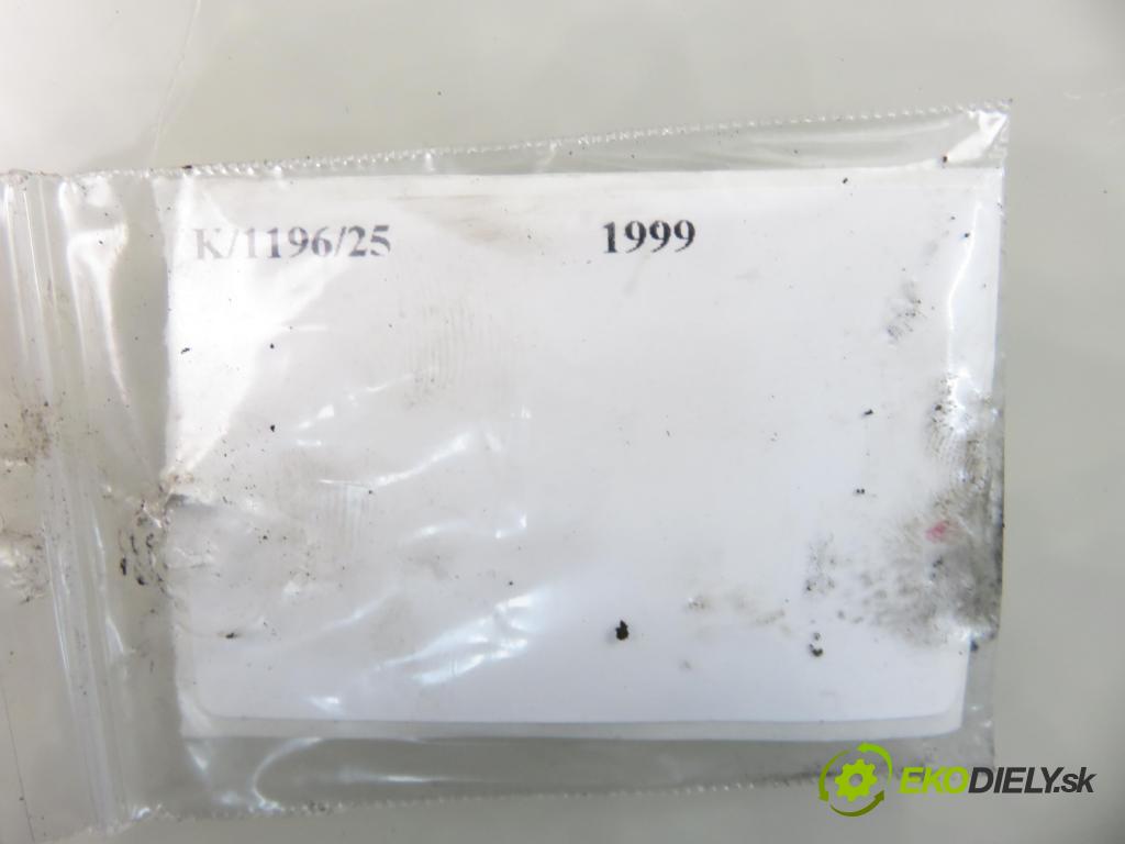 VW PASSAT B5 (3B2) SEDAN 1999 81,00 1.9 TDI - AVG 1896,00 KOMPRESOR: klimatizácie  (Kompresor klimatizácie)