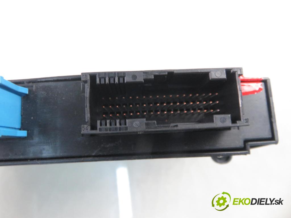 BMW 3 (E90) SEDAN 2006 95,00 318 i 129 - N46 B20 B 1995,00 MODUL komfortu 61359119491 ; 61359119490
