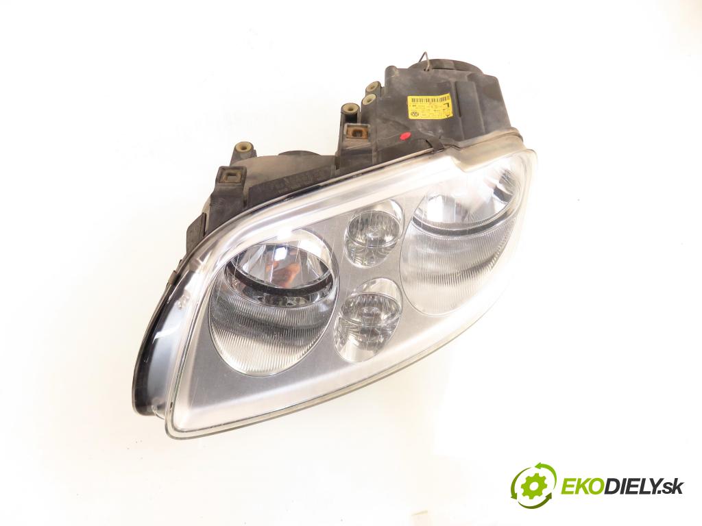 VW TOURAN (1T1, 1T2) MINIVAN 2004 74,00 1.9 TDI PD 100 - AVQ 1896,00 Svetlo LP 1T0941005D ; 0301205201